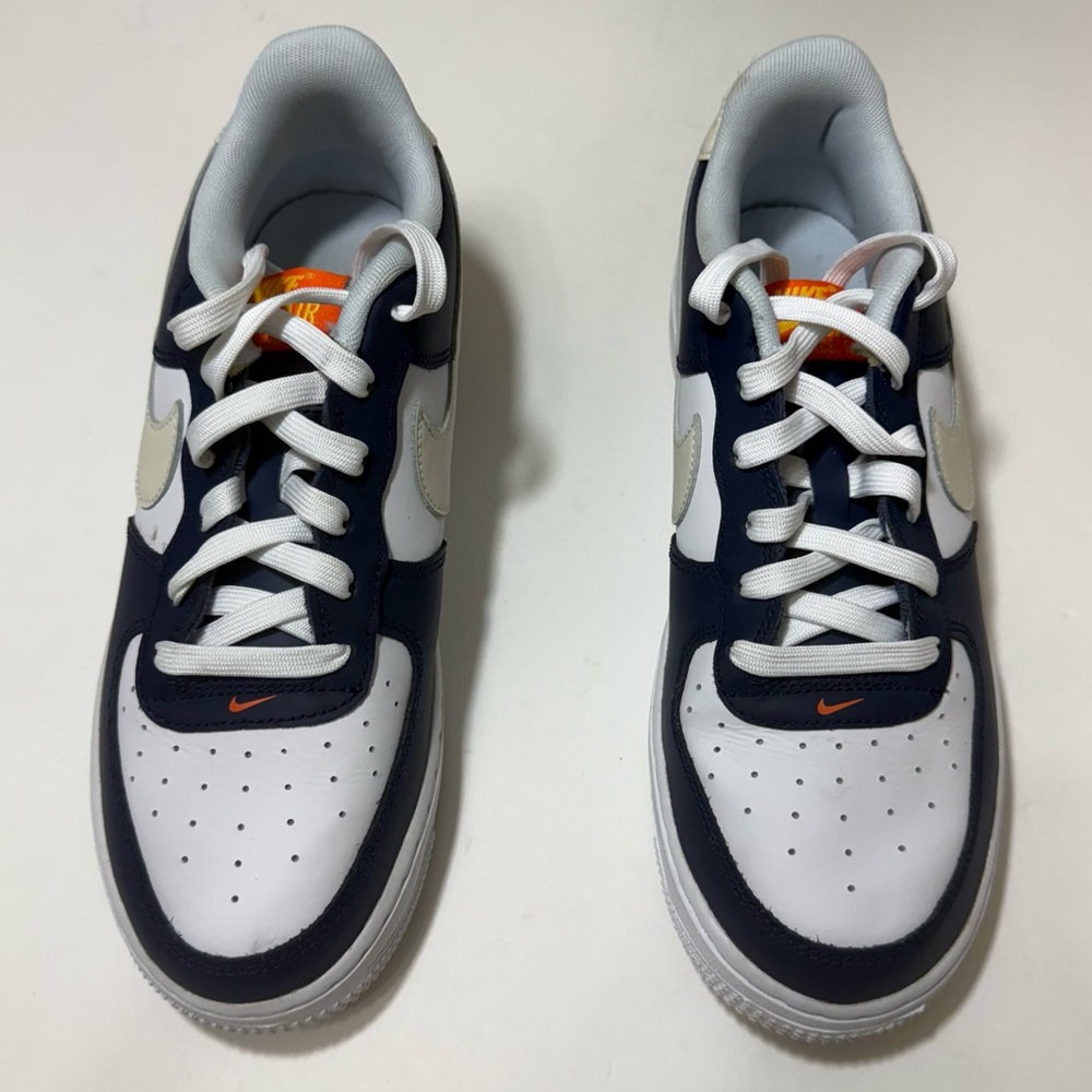Nike Grade School Size 6.5Y Air Force 1 Low ‘UV Reactive’ - Picture 2 of 15